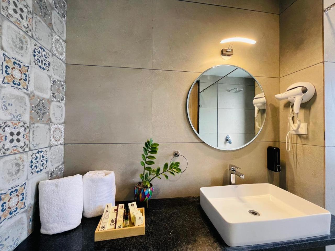 Suramya-A Luxury Boutique Hotel Udaipur Exterior photo